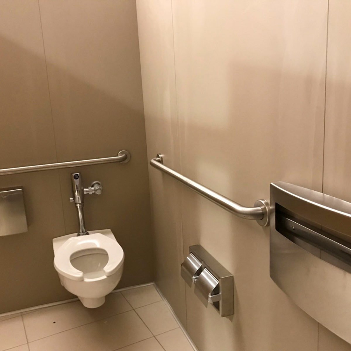 WASHROOM ACCESSORIES